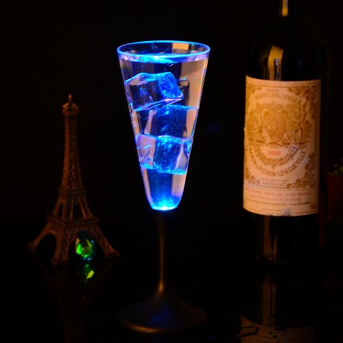 Glowing LED Champagne Whisky Goblet Glass Bar Club Beverage Cup Night Light Cup